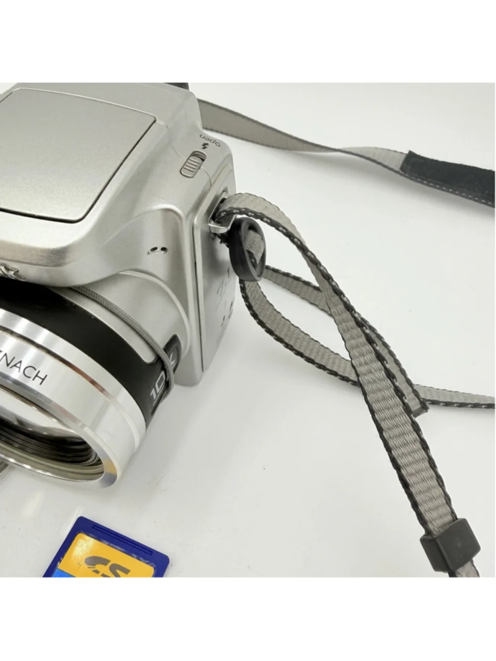 Kodak EASYSHARE Z710 Digital Camera 7.1MP 10X ZOOM 1GB SD Tested